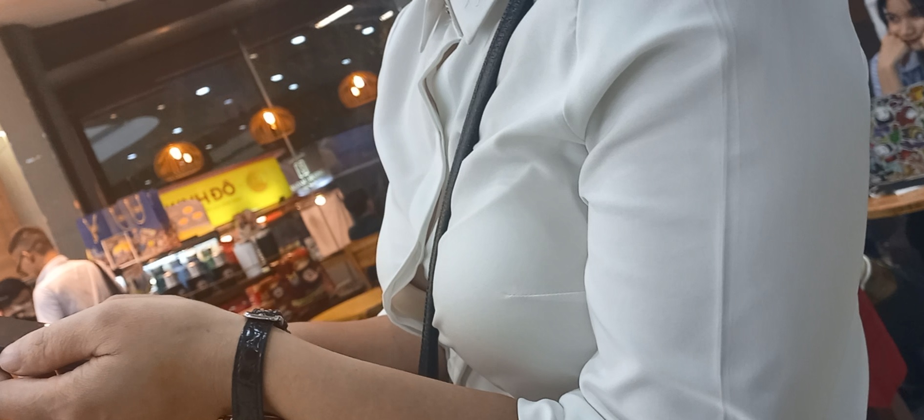 77034-8737153a7cc5.jpg